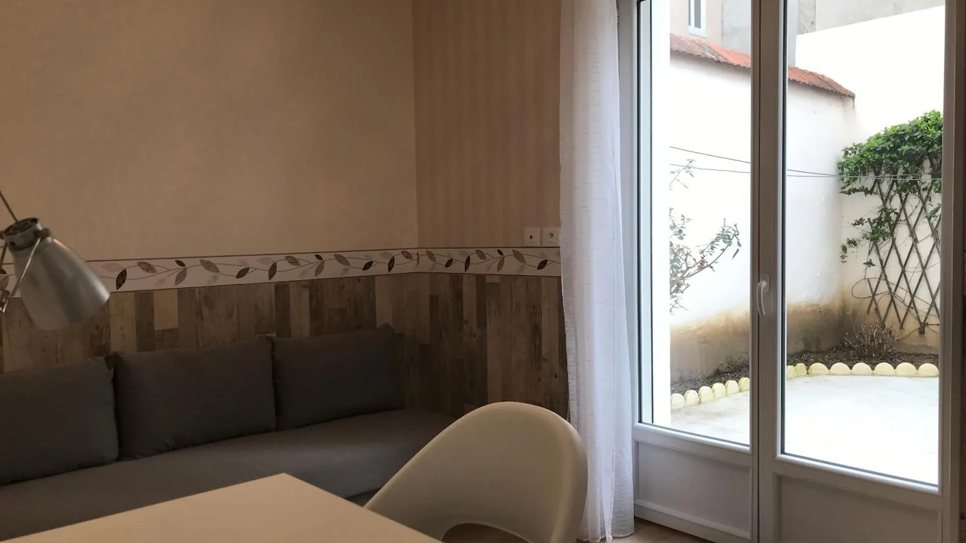 Le Mombrun - Parking Prive - Hypercentre - Patio Interieur Appartement Vichy